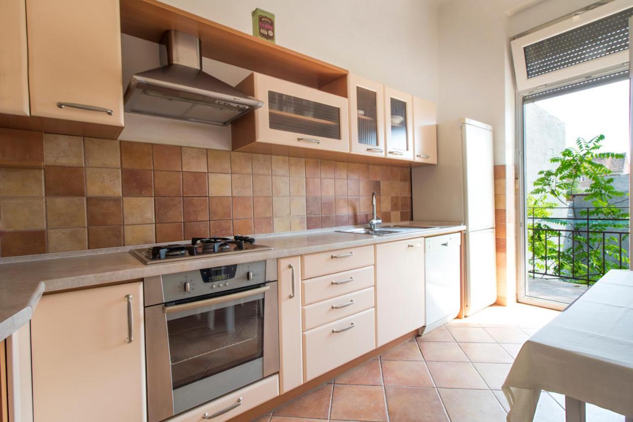 Guesthouse Centar 2 Zagreb Buitenkant foto